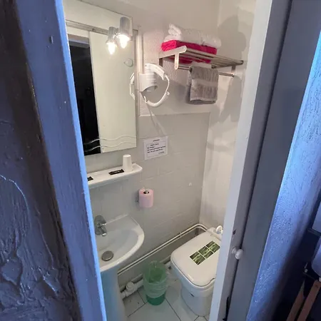 Clair Logis Hotel 2*