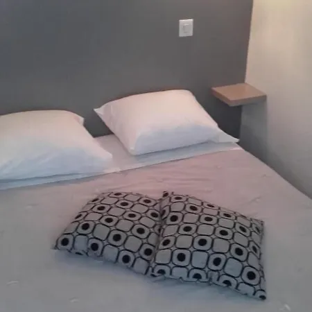 Clair Logis Hotel 2*