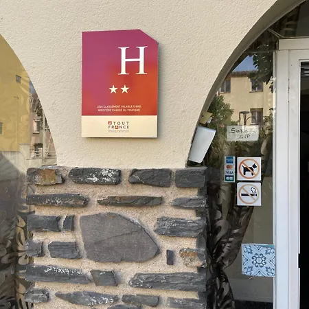 Clair Logis Hotel 2*