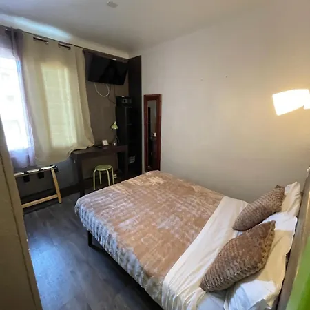 Otel Clair Logis