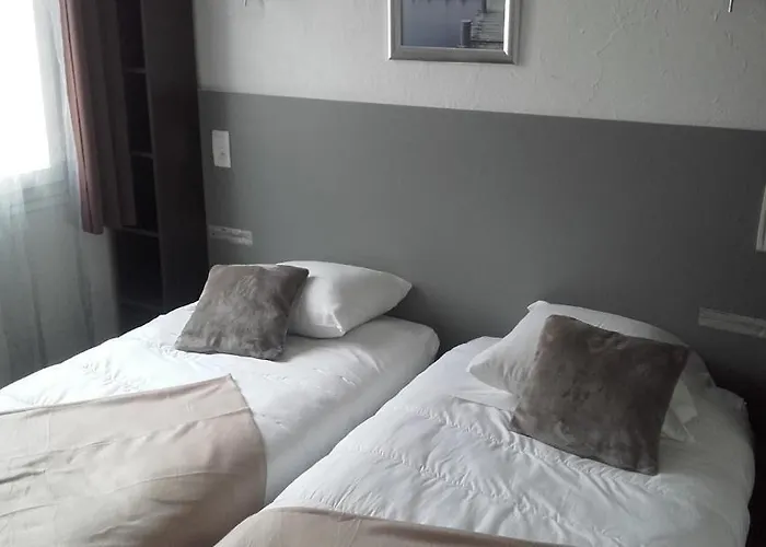 Clair Logis Hotel 2*