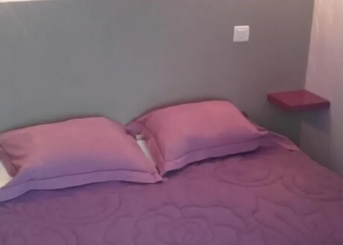 Clair Logis Hotel 2*